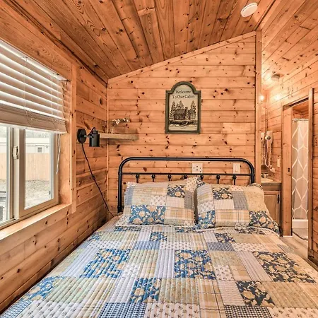 Beautiful New Bern Studio Cabin With Fire Pit!